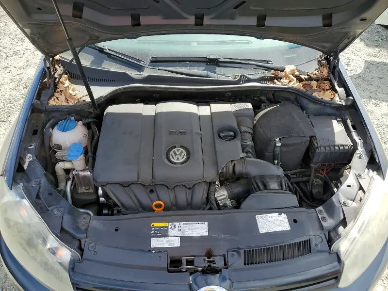 2013 VOLKSWAGEN GOLF   