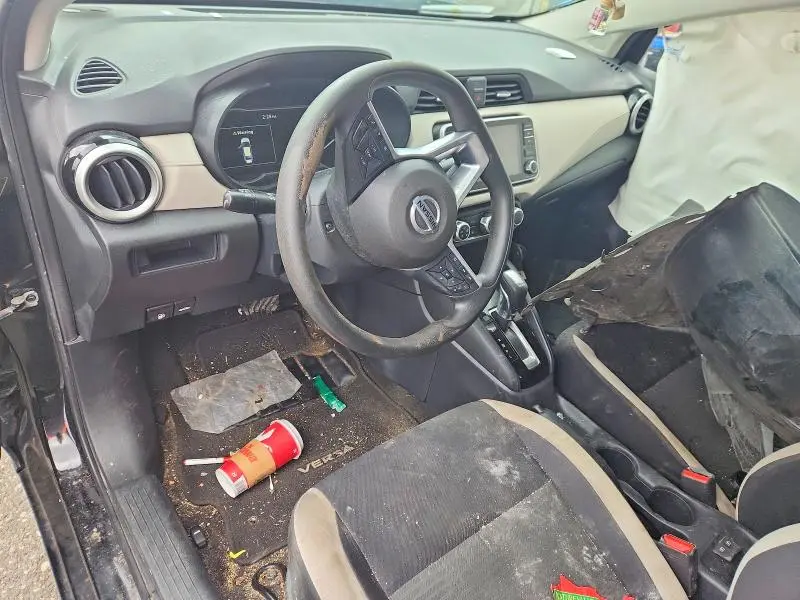 2021 NISSAN VERSA SV  