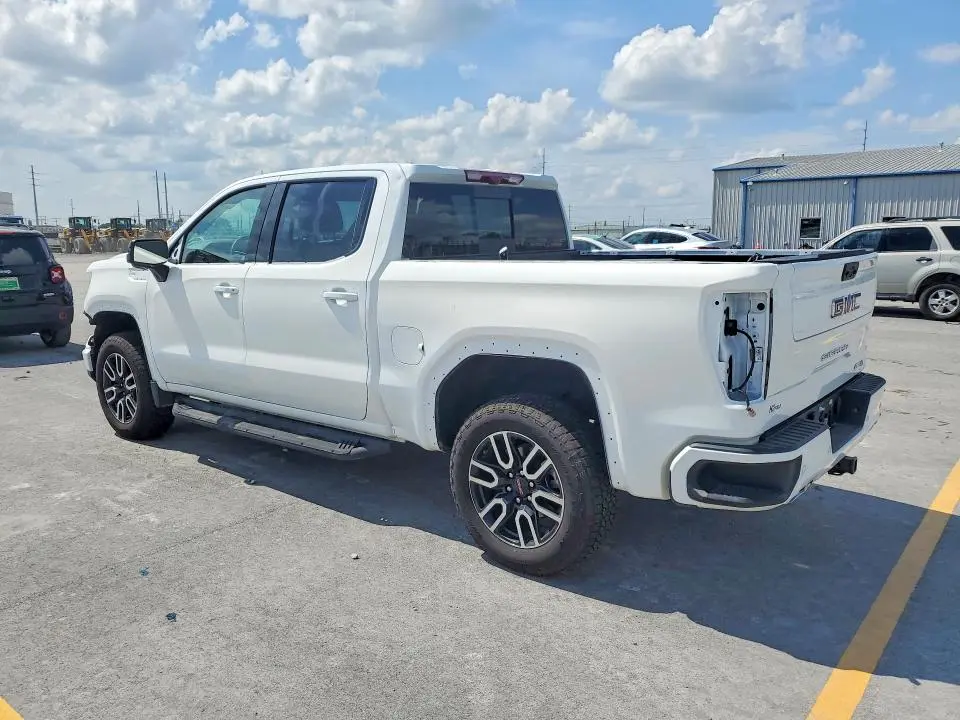 2026 GMC SIERRA K1500 AT4  
