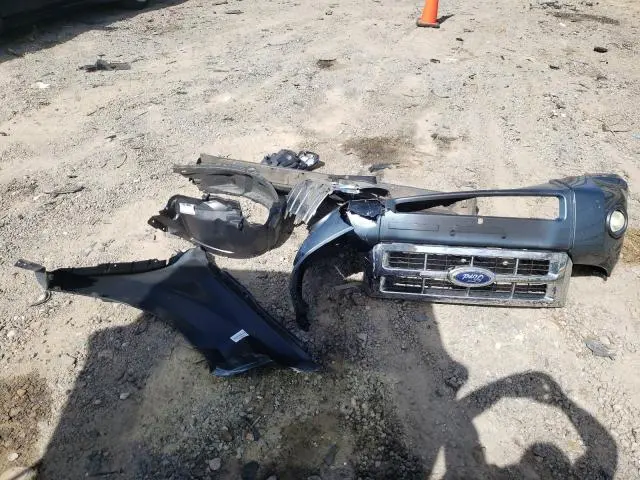 2010 FORD ESCAPE LIMITED  