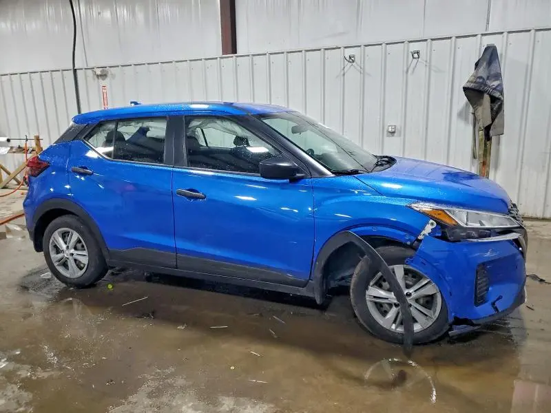 2021 NISSAN KICKS S  