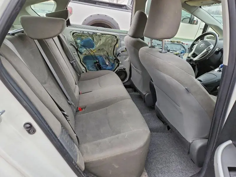 2014 TOYOTA PRIUS THREE  