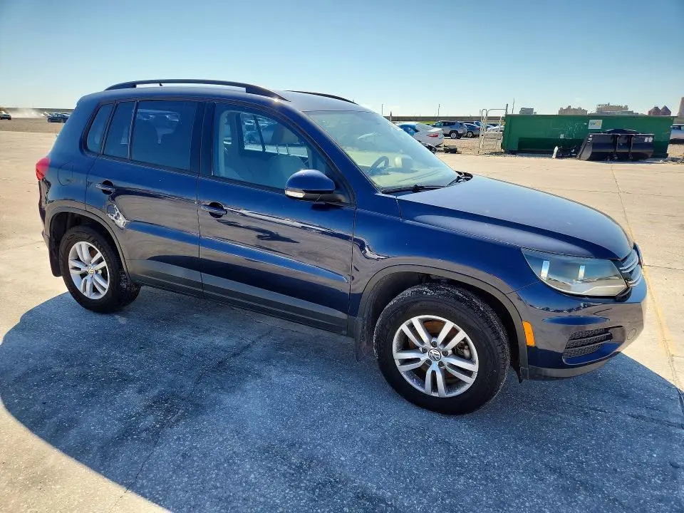 2016 VOLKSWAGEN TIGUAN S  