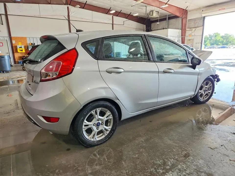 2016 FORD FIESTA SE  
