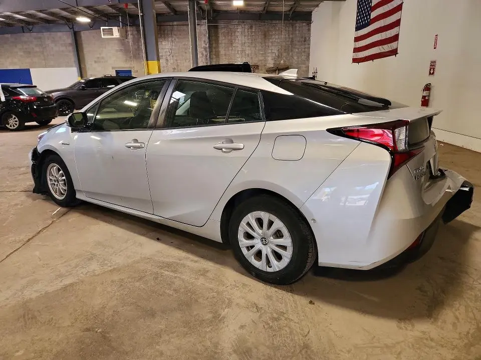 2019 TOYOTA PRIUS LE  
