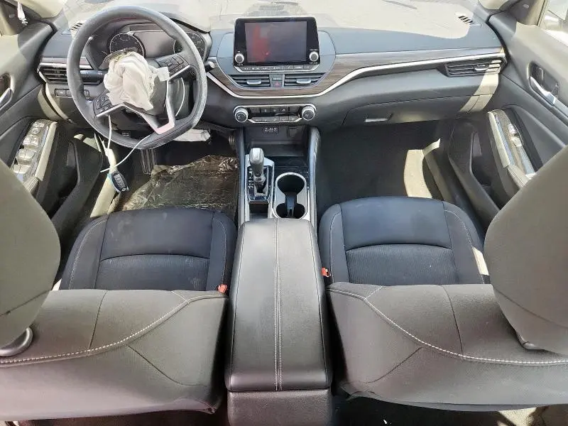 2023 NISSAN ALTIMA SV  