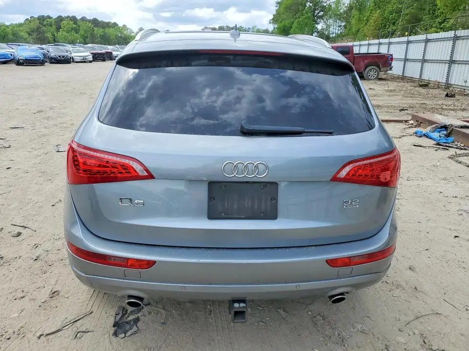 2010 AUDI Q5 PREMIUM PLUS  