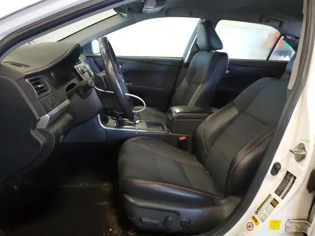 2016 TOYOTA CAMRY LE  