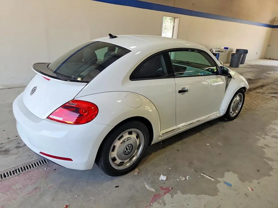 2015 VOLKSWAGEN BEETLE 1.8T  