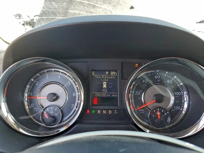 2011 CHRYSLER TOWN & COUNTRY TOURING L  