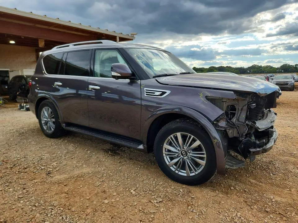 2023 INFINITI QX80 LUXE  