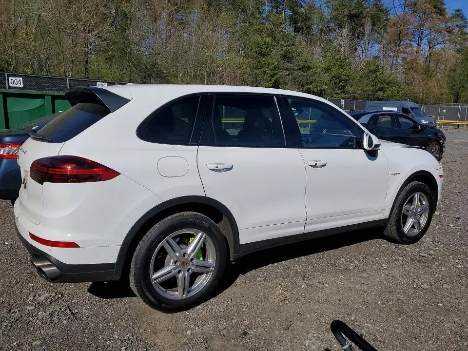 2016 PORSCHE CAYENNE SE HYBRID  