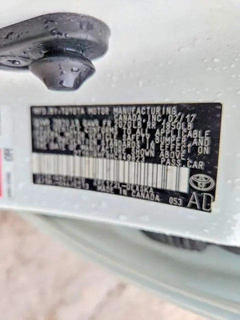 2017 TOYOTA COROLLA SE  