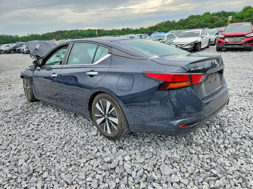 2022 NISSAN ALTIMA SV  