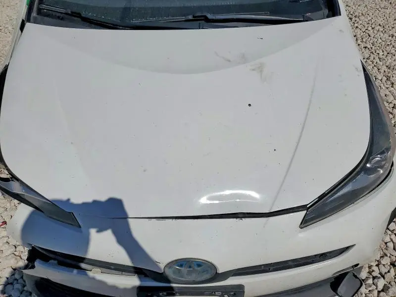 2021 TOYOTA PRIUS LE  