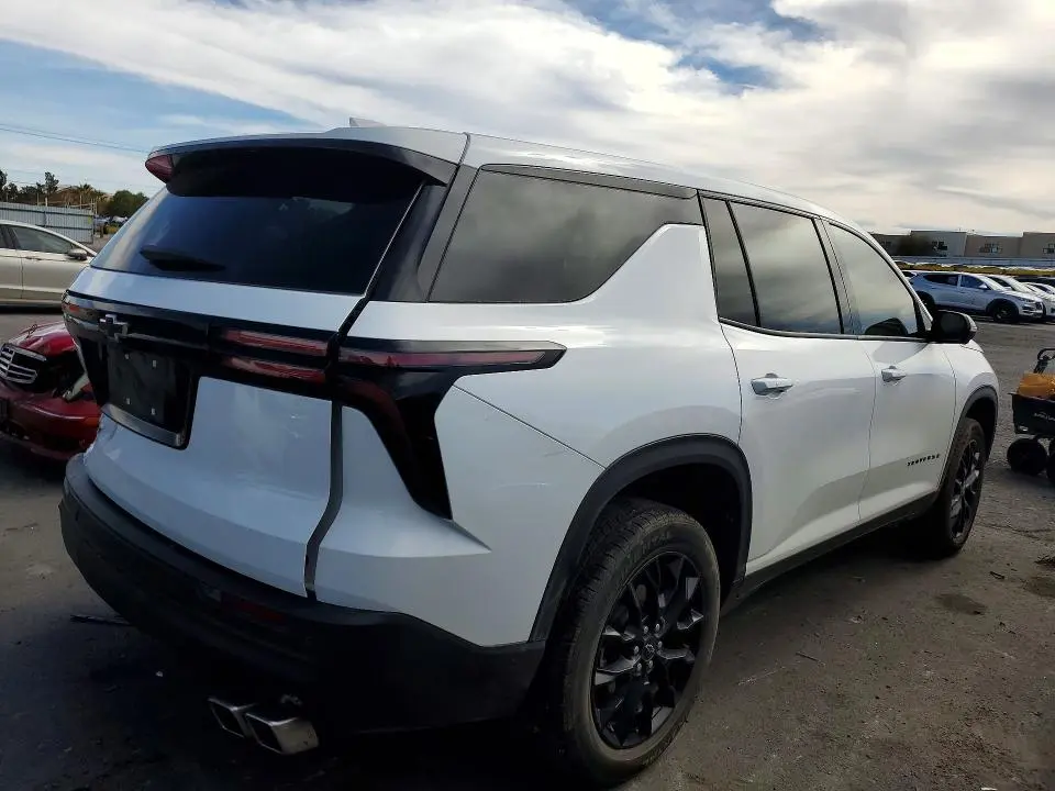 2024 CHEVROLET TRAVERSE LS  