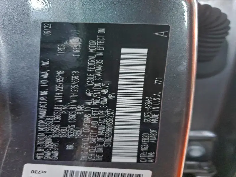 2022 TOYOTA HIGHLANDER XLE  