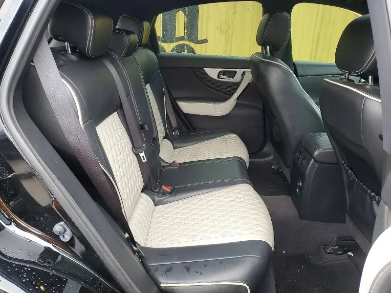 2017 INFINITI QX70 BASE  