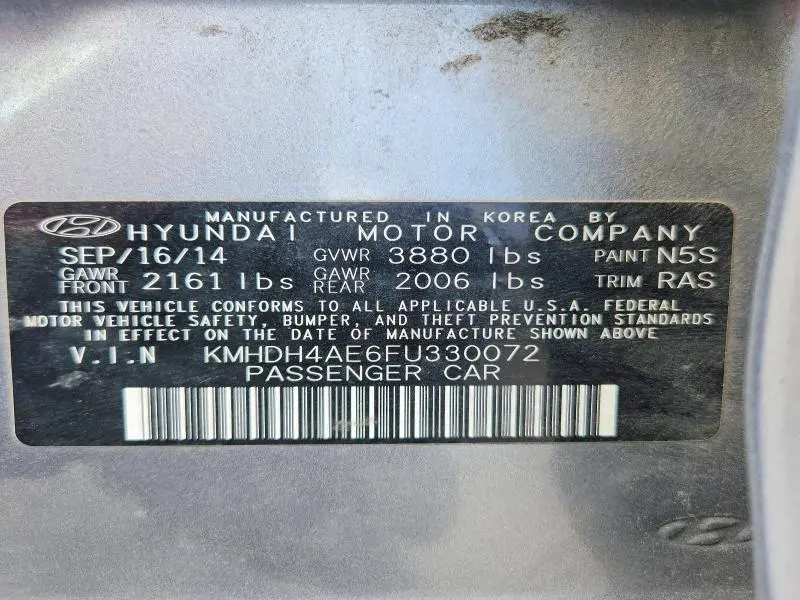 2015 HYUNDAI ELANTRA SE  