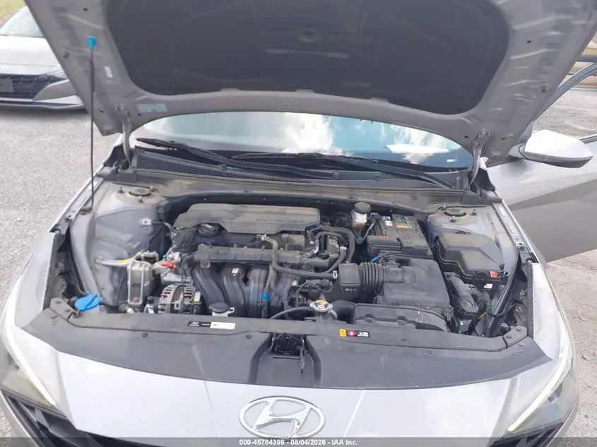 2023 HYUNDAI ELANTRA SE