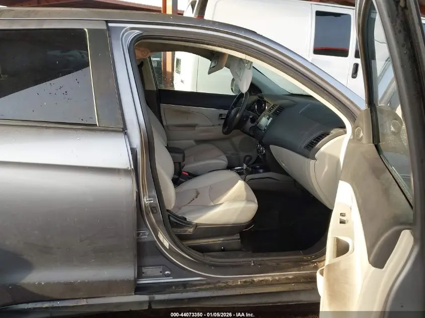 2017 MITSUBISHI OUTLANDER SPORT 2.4 SE