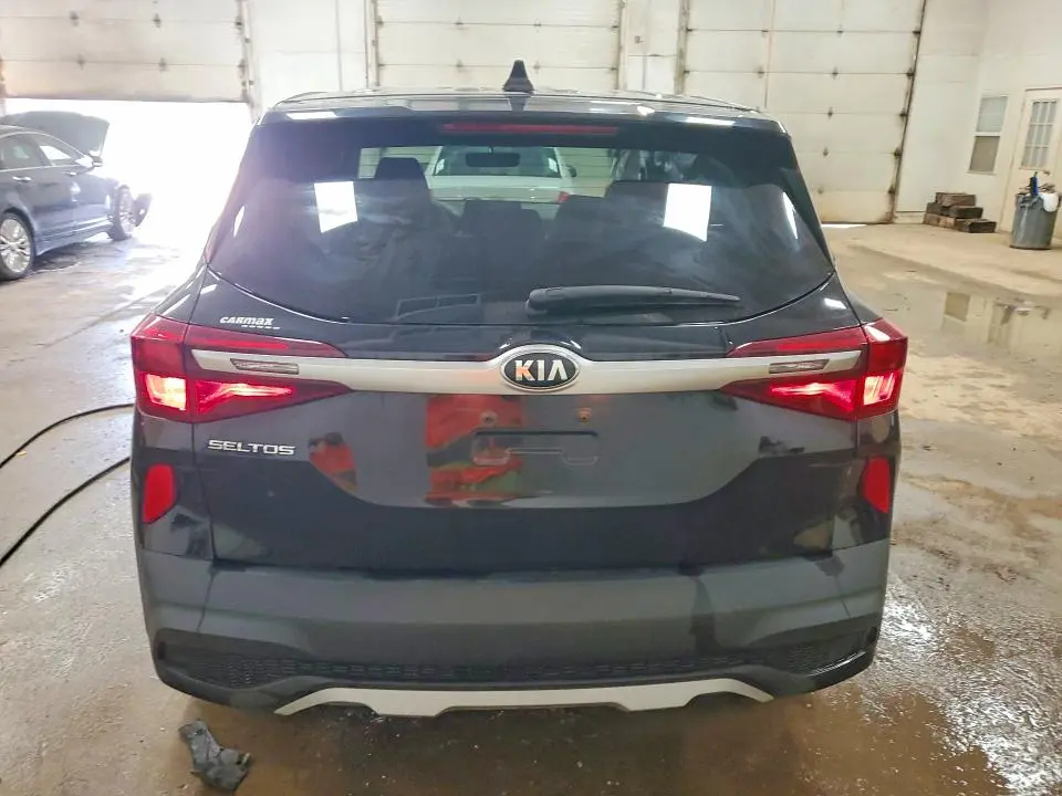 2021 KIA SELTOS LX  