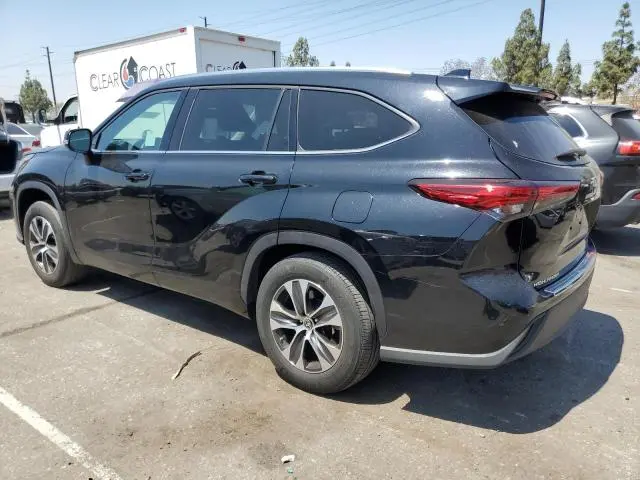 2020 TOYOTA HIGHLANDER XLE  