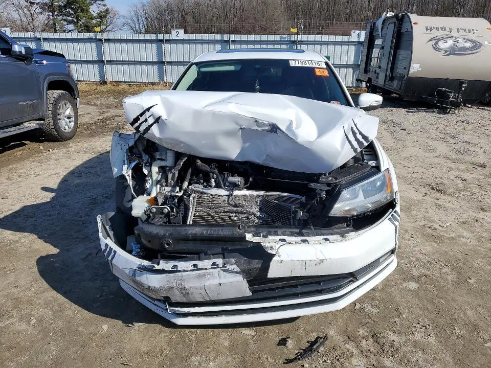 2016 VOLKSWAGEN JETTA SEL  