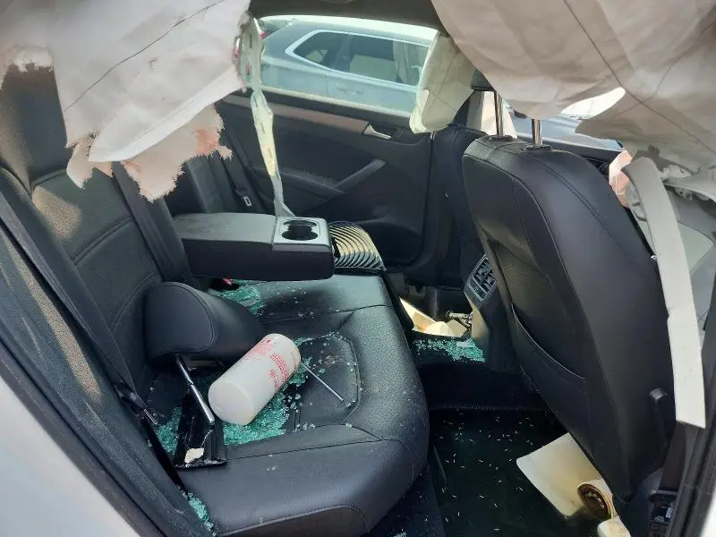 2014 VOLKSWAGEN PASSAT SE  