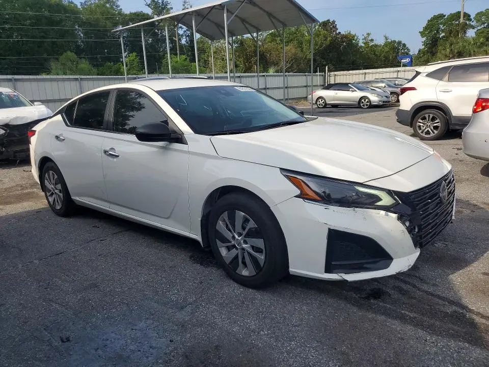 2024 NISSAN ALTIMA S  