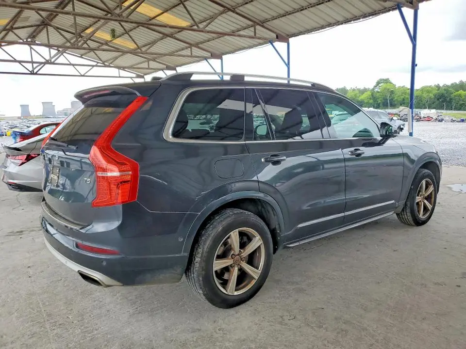 2017 VOLVO XC90 T5  