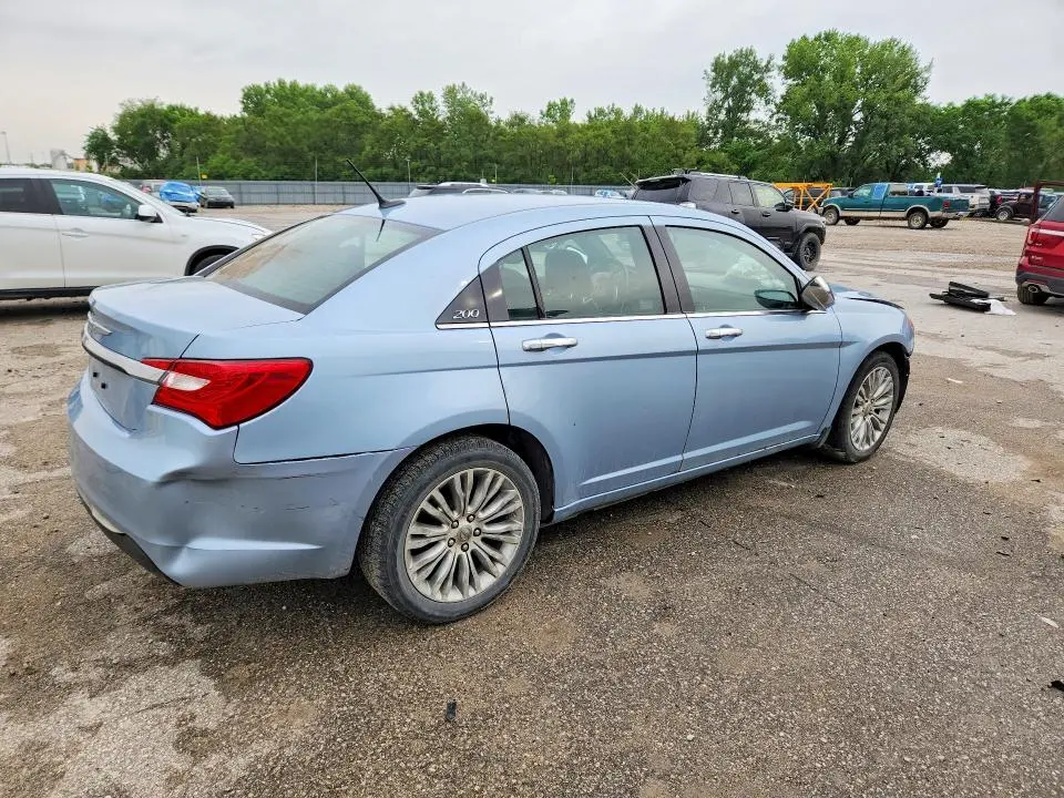 2013 CHRYSLER 200 LIMITED  