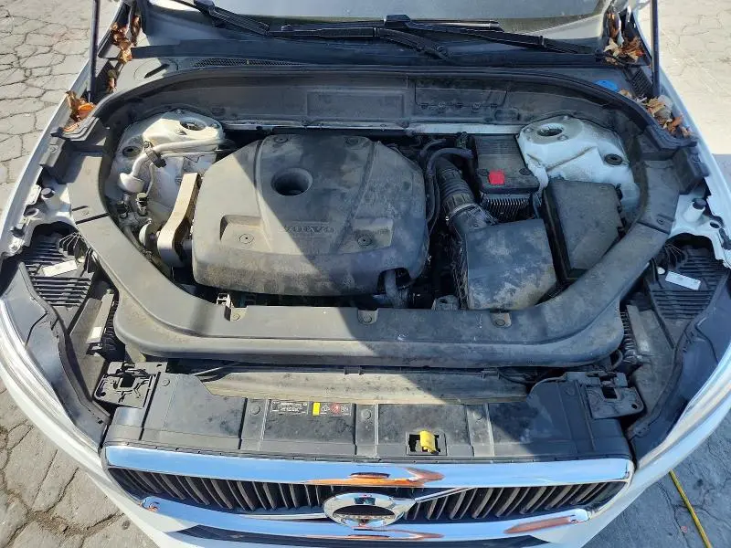 2018 VOLVO XC60 T6 MOMENTUM  