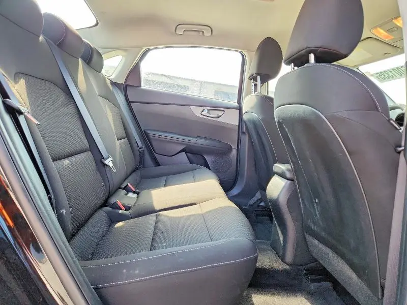 2021 KIA FORTE FE  