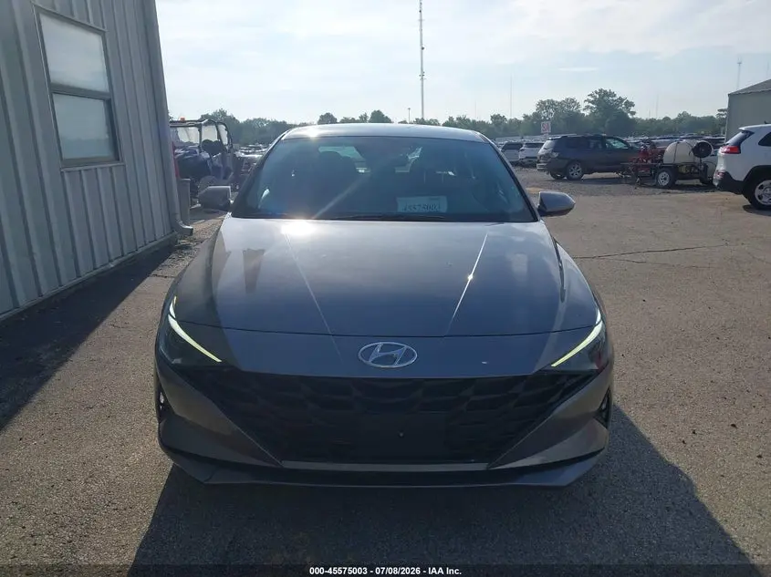 2023 HYUNDAI ELANTRA SE