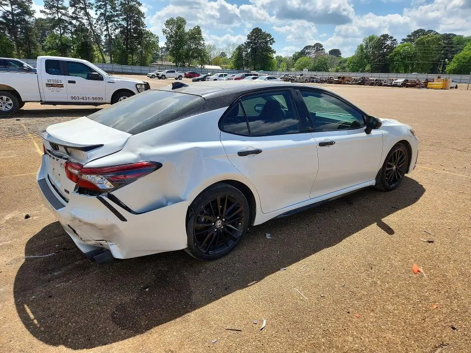 2021 TOYOTA CAMRY XSE V6  