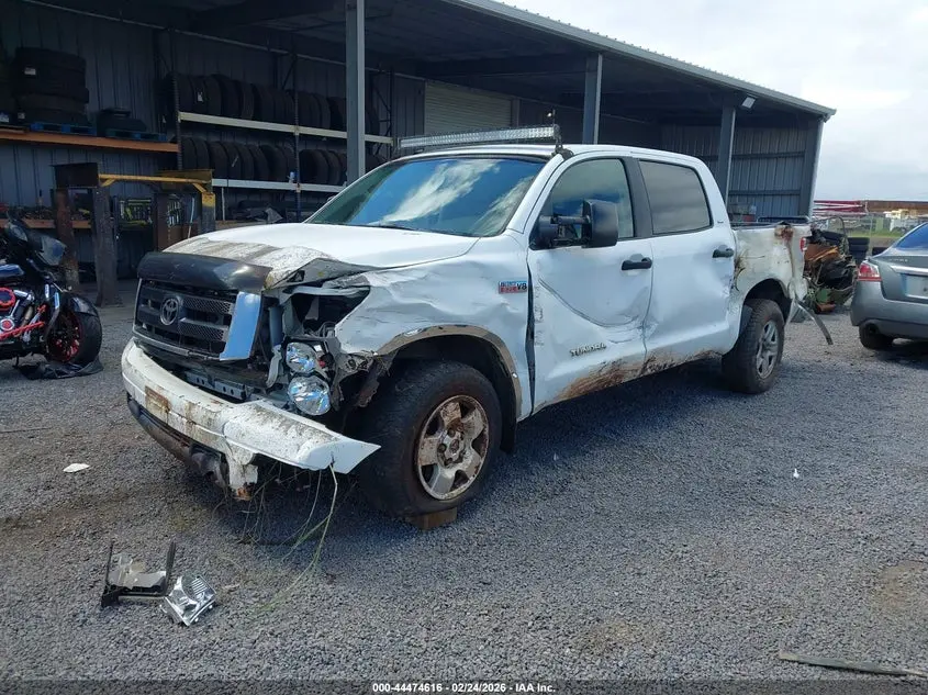 2010 TOYOTA TUNDRA SR5 5.7L V8