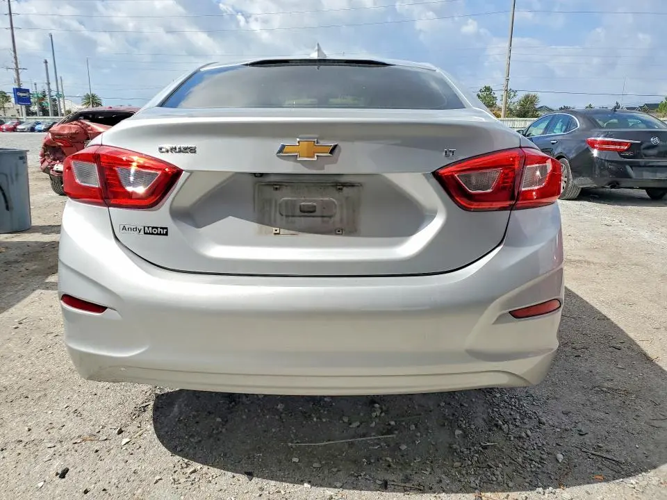 2018 CHEVROLET CRUZE LT  