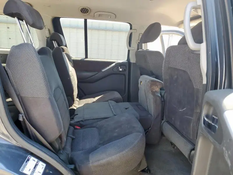 2011 NISSAN PATHFINDER