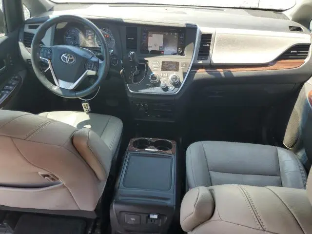 2015 TOYOTA SIENNA XLE  