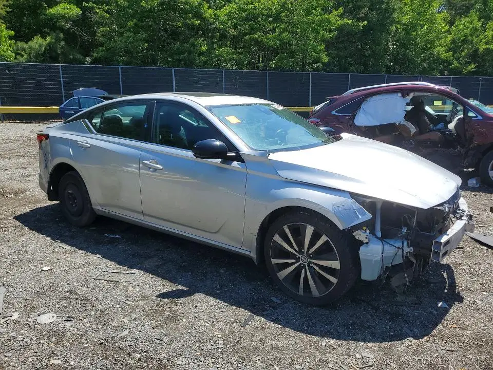 2021 NISSAN ALTIMA SR  