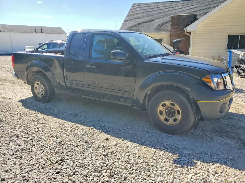 2016 NISSAN FRONTIER S  