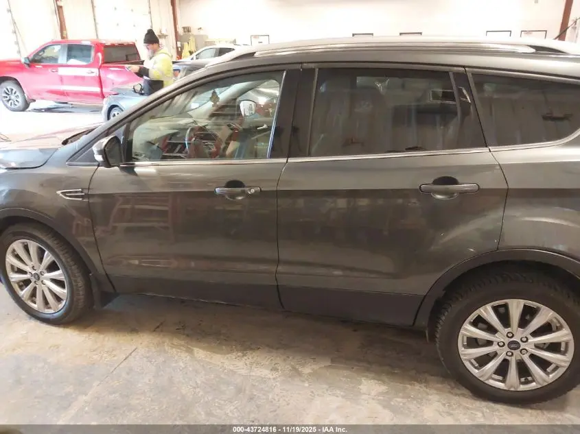 2017 FORD ESCAPE TITANIUM
