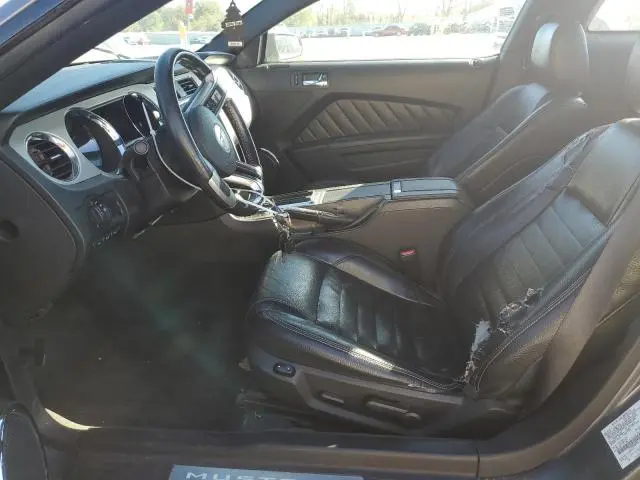 2011 FORD MUSTANG