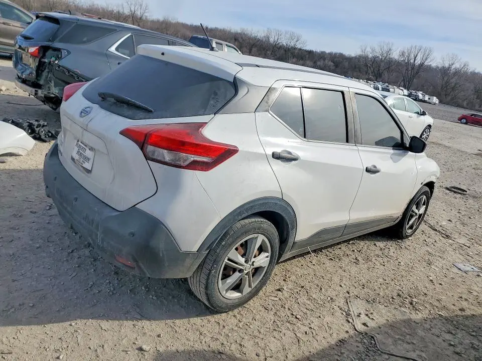 2020 NISSAN KICKS S  