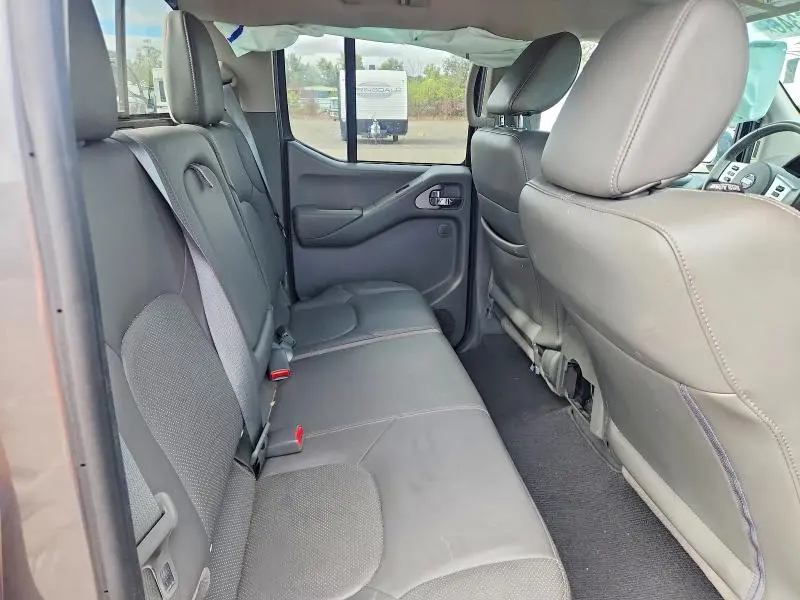 2019 NISSAN FRONTIER SL  