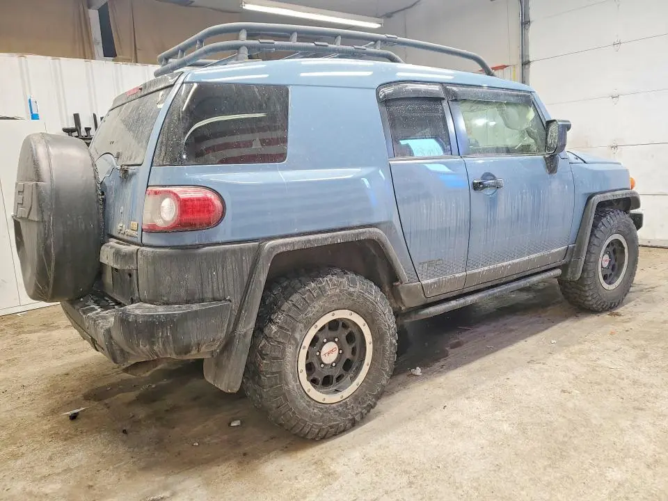 2014 TOYOTA FJ CRUISER BASE  