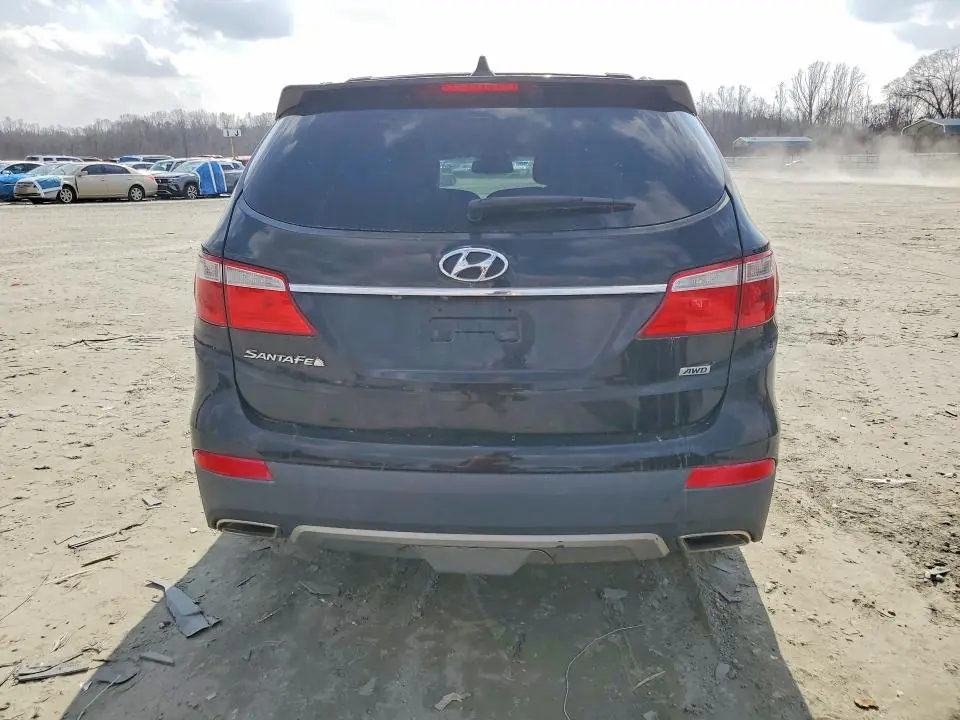 2016 HYUNDAI SANTA FE SE  