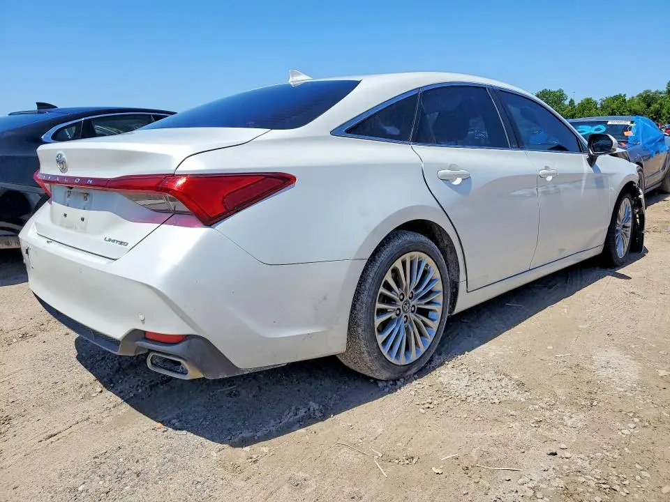 2019 TOYOTA AVALON LIMITED  