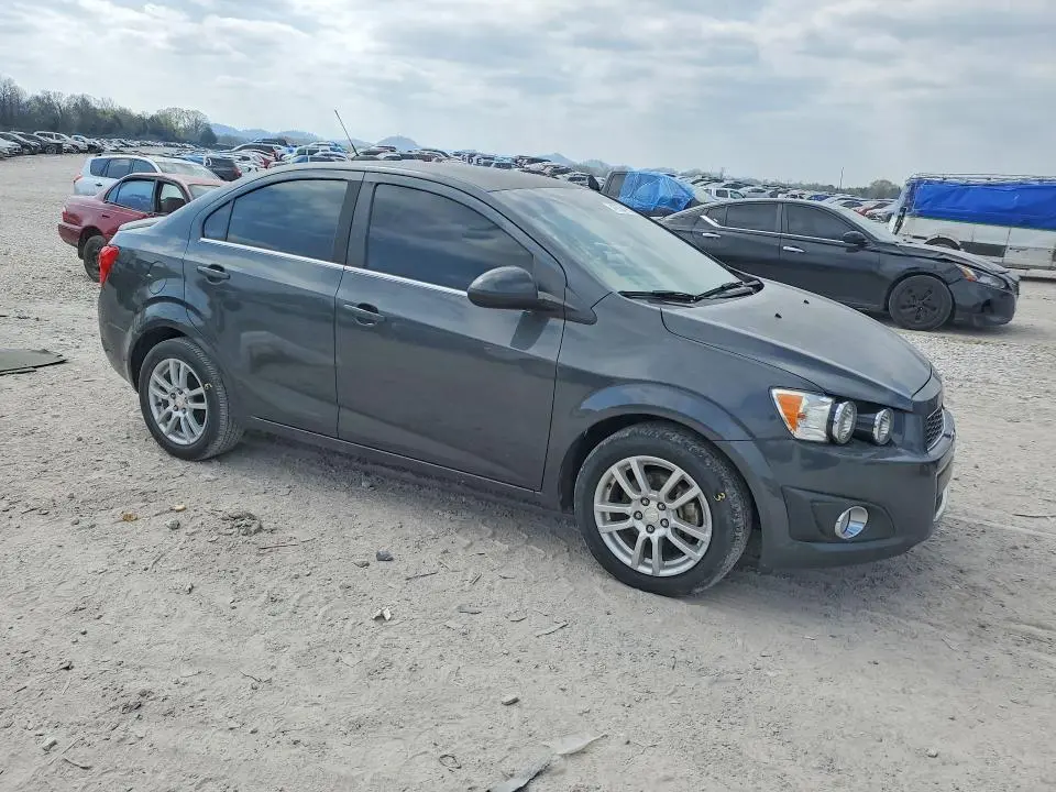 2016 CHEVROLET SONIC LT  